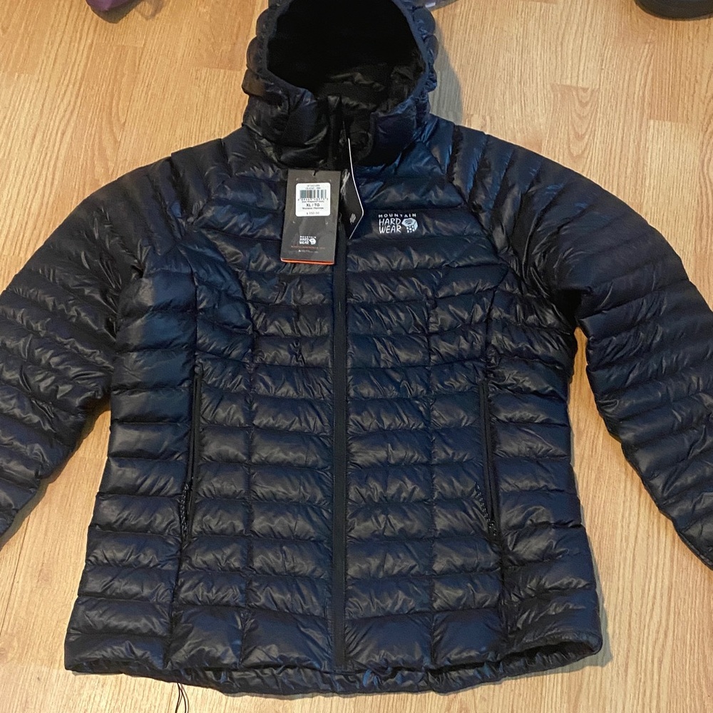New women’s Mountain Hardware black Puffer Jacket XL